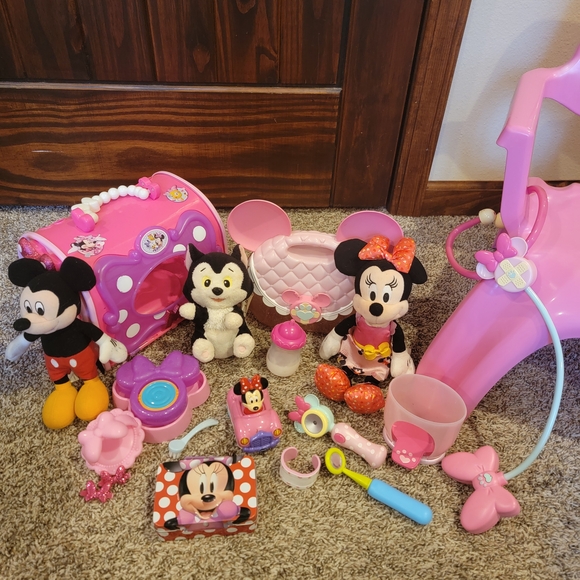 Disney Other - Disney Minnie Mouse Toy Bundle